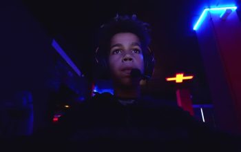 Explore fantasy worlds filled with quests in fantasy adventure online