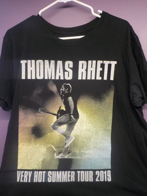 Discover the Best Thomas Rhett Merchandise: The Ultimate Fan Guide
